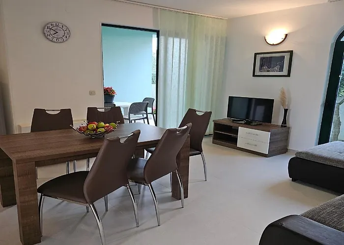 Mlikota - Two Bedroom With Terrace Διαμέρισμα