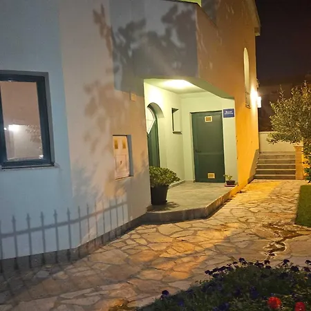 Mlikota - Two Bedroom With Terrace Appartement *