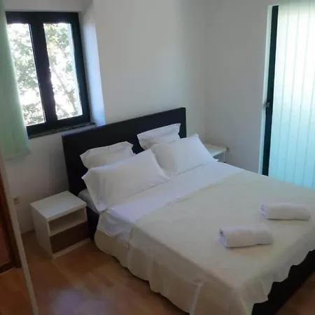 Mlikota - Two Bedroom With Terrace *